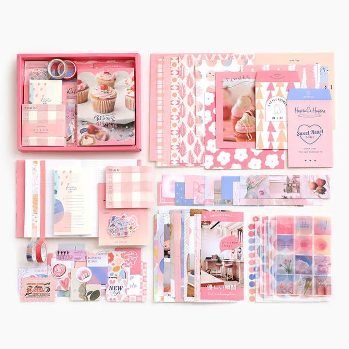 مجموعة أدوات مكتبية للأطفال للاستخدام المدرسي أو المكتبي Children's stationery set for school or office use
