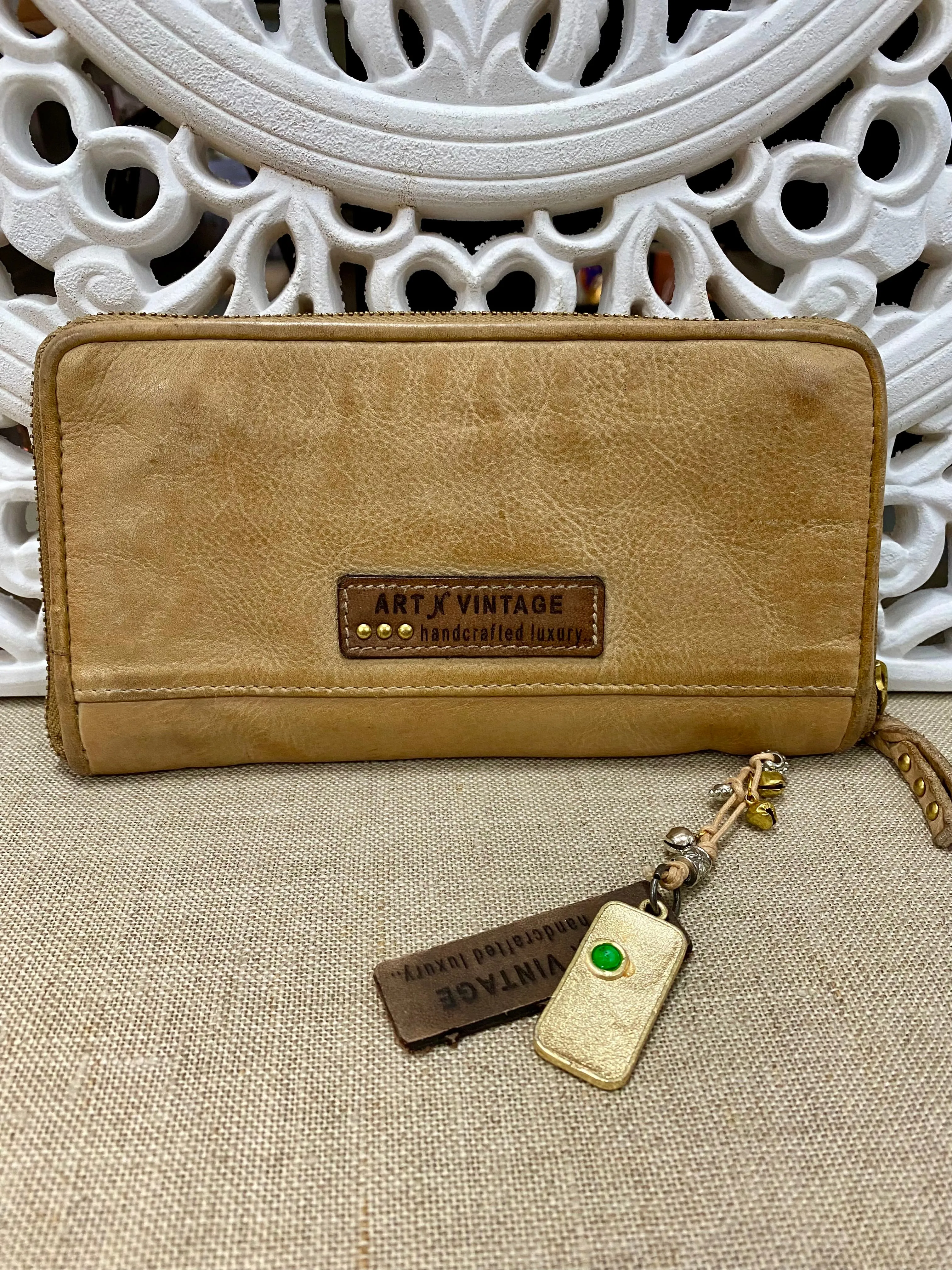 Wallis Zip Round Wallet - Iced Coffee