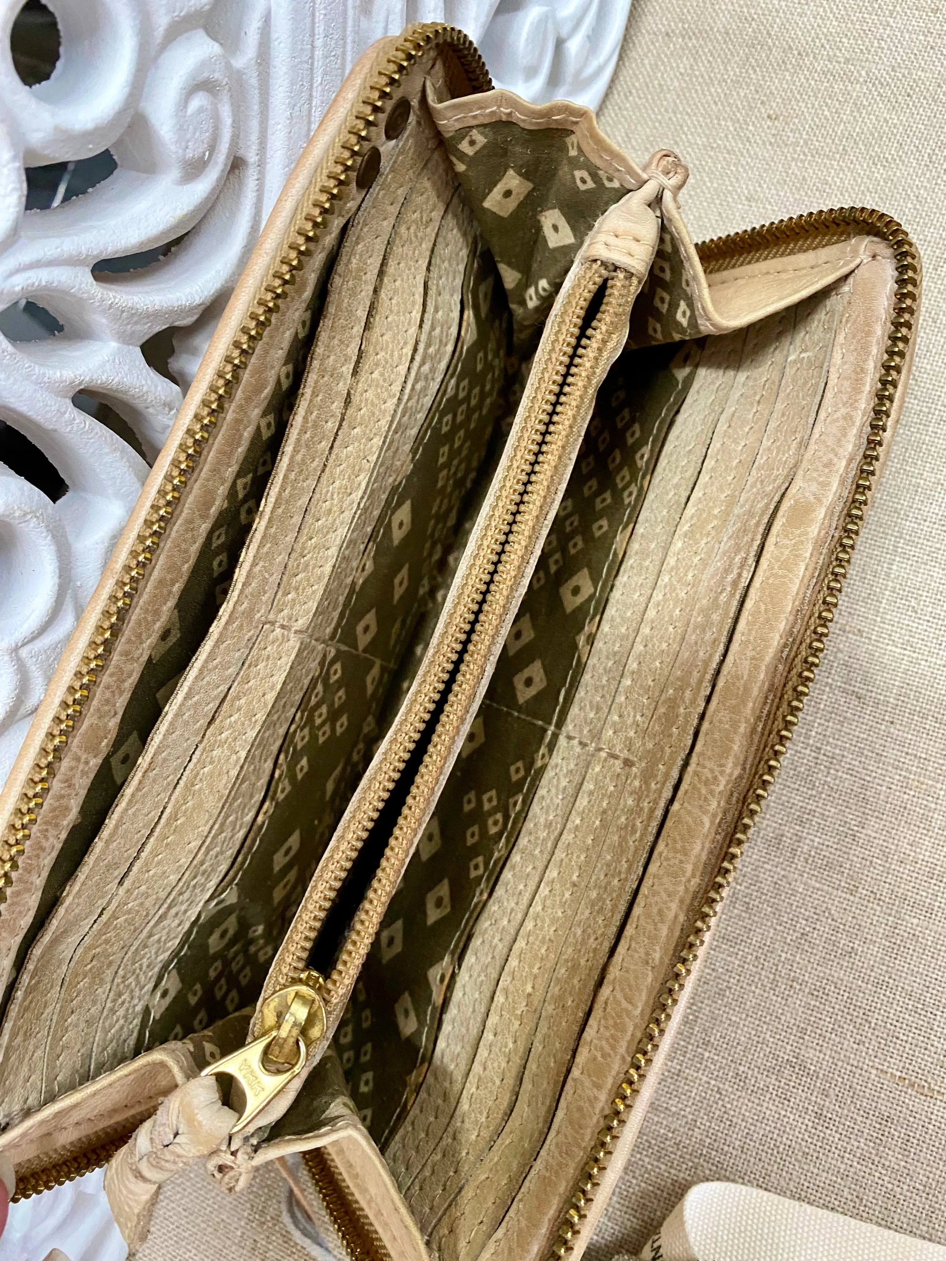 Wallis Zip Round Wallet - Iced Coffee