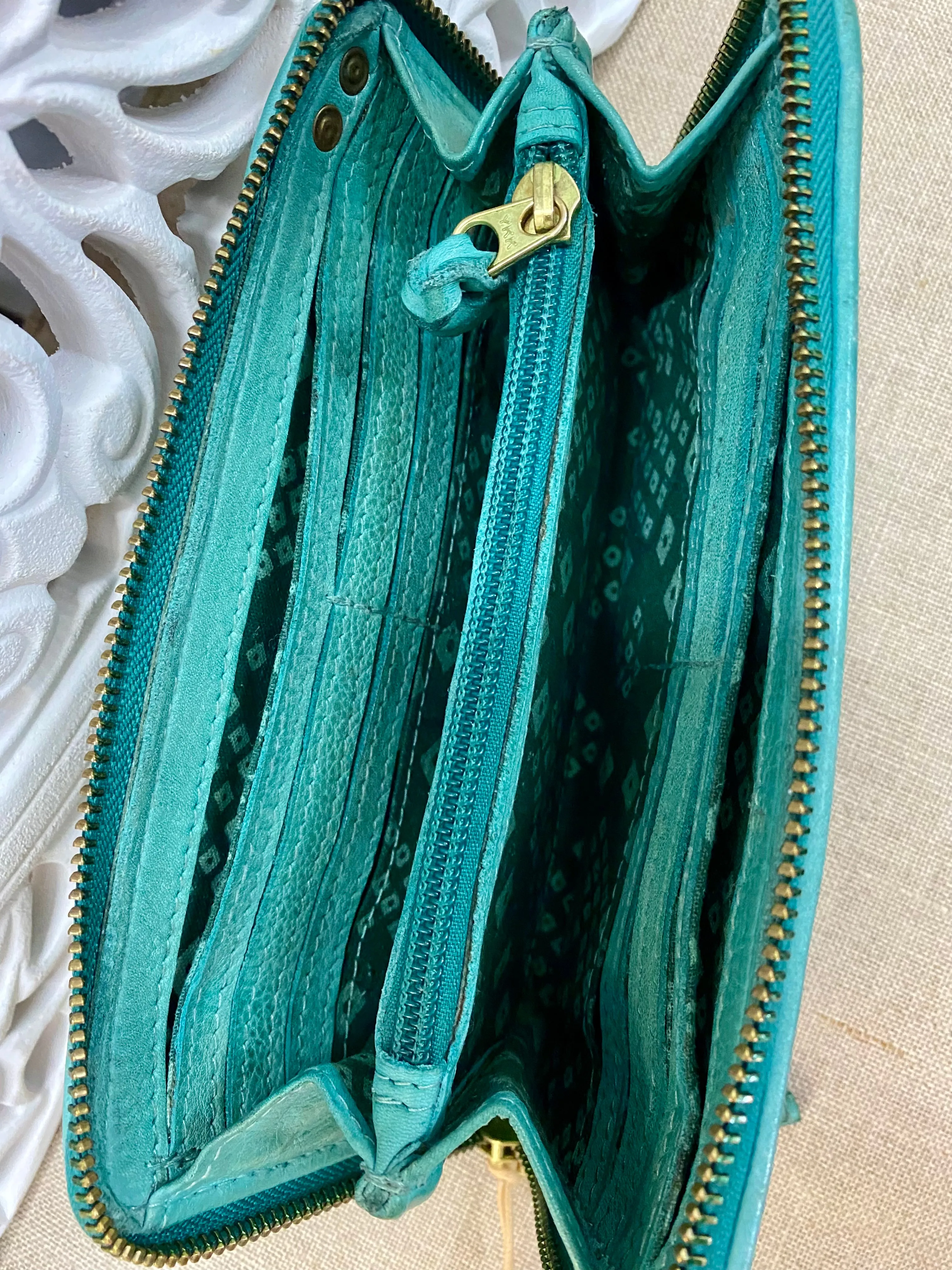 Wallis Zip Round Wallet - Teal